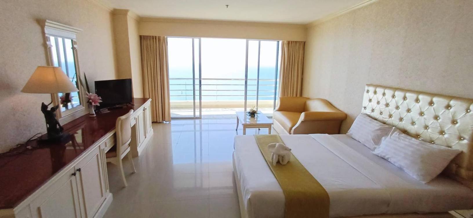 Adriatic Palace Hotel Pattaya Exteriör bild