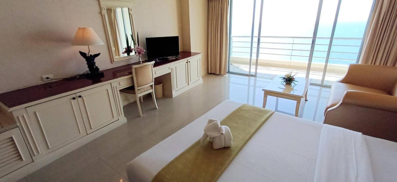 Adriatic Palace Hotel Pattaya Exteriör bild