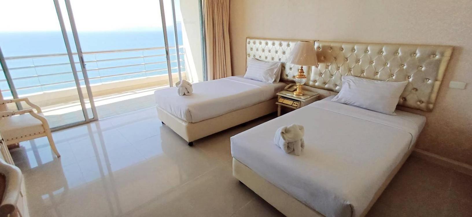 Adriatic Palace Hotel Pattaya Exteriör bild