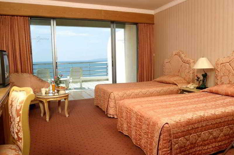 Adriatic Palace Hotel Pattaya Exteriör bild