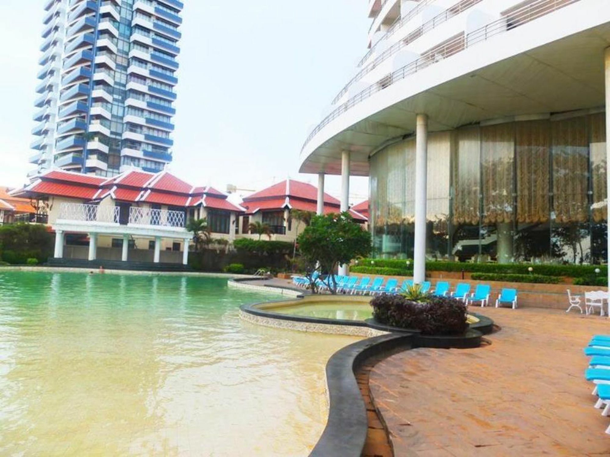Adriatic Palace Hotel Pattaya Exteriör bild